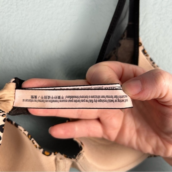 Victoria's Secret Leopard Print Uplift Semi Demi Bra Size 32C - Picture 8 of 8